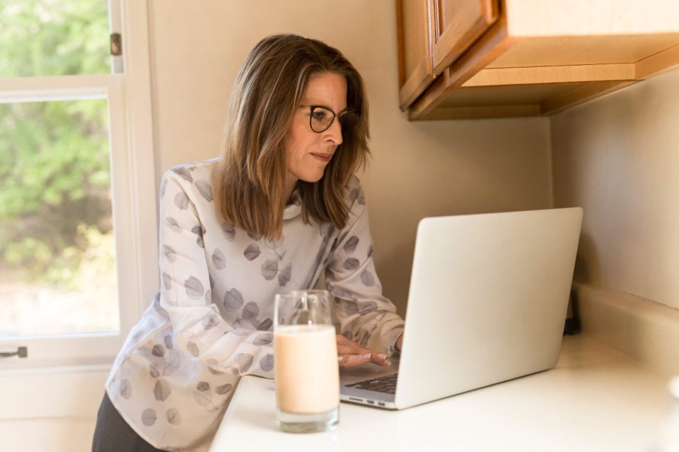 Best Walking Pad Under Desk: How to Choose One That Fits